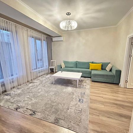 Апартаменты Ecohouse Бишкек Экстерьер фото